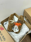 Tênis New Balance x Miu Miu