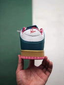 Nike SB Dunk Low Parra “Friends And Family”