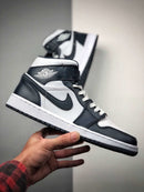 Nike Air Jordan 1 Mid AJ1