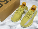 Tênis Adidas Yeezy Boost 350 v2