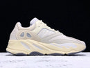 Tênis Adidas Yeezy Boost 700