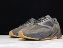Tênis Adidas Yeezy Boost 700