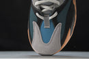 Tênis Adidas Yeezy Boost 700