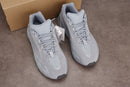 Tênis Adidas Yeezy Boost 700