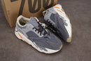 Tênis Adidas Yeezy Boost 700