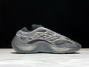 Tênis Adidas Yeezy Boost 700