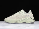 Tênis Adidas Yeezy Boost 700