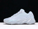 Tênis Adidas Yeezy Boost 700