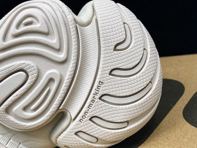 Tênis Adidas Yeezy Boost 500