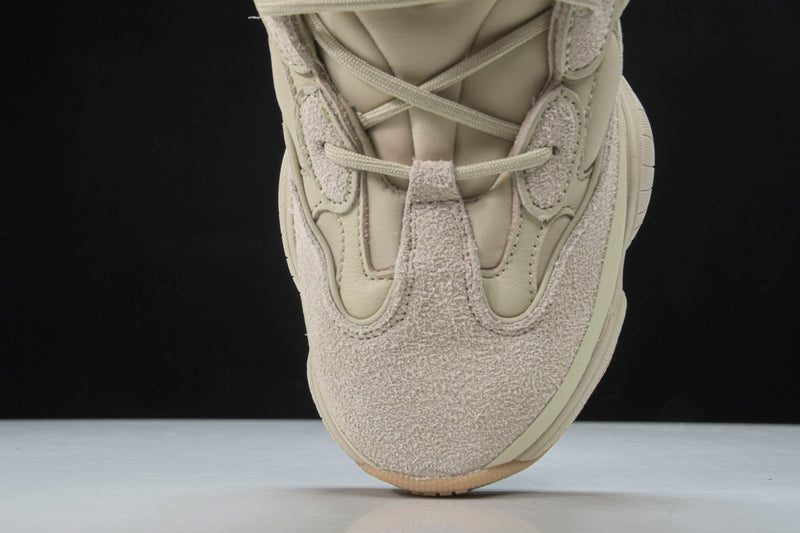 Tênis Adidas Yeezy Boost 500