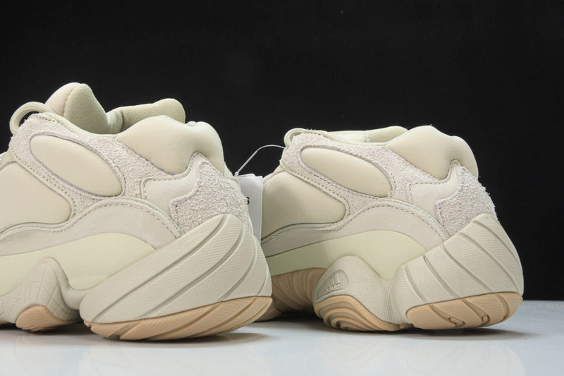 Tênis Adidas Yeezy Boost 500
