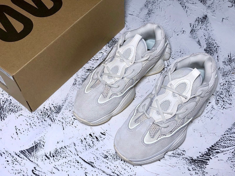 Tênis Adidas Yeezy Boost 500