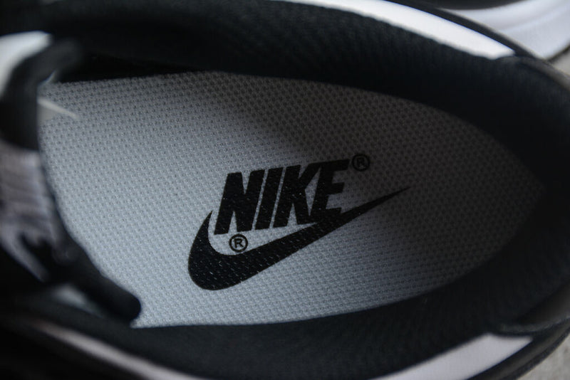 Nike Dunk Low Panda SB