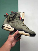 NIKE AIR JORDAN 6 RETRÔ