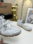 Tênis New Balance x Miu Miu