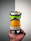 Nike Air Jordan 1 High volt gold