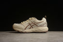 Tênis Asics Gel Nimbus 26 - Bege