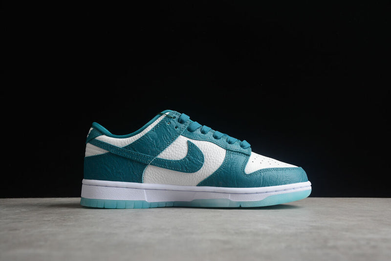 Nike Dunk Low Ocean SB
