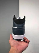 Nike Air Jordan 1 MID AJ1