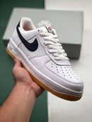 Nike Air Force 1 - Branco com Azul Escuro