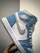 Nike Air Jordan 1 Retro High Hyper Royal