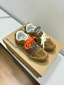 Tênis New Balance x Miu Miu