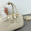 Bolsa Miu Miu - Bolsa mini com placa de logo