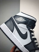 Nike Air Jordan 1 Mid AJ1