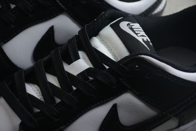 Nike Dunk Low Panda SB