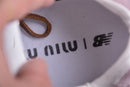 Tênis New Balance x Miu Miu