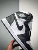 Air Jordan 1 Retro High OG Preto e Branco
