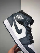 Nike Air Jordan 1 MID AJ1