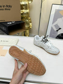 Tênis New Balance x Miu Miu