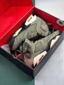 NIKE AIR JORDAN 6 RETRÔ