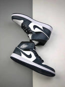 Nike Air Jordan 1 MID AJ1
