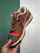 Nike Sureme x SB Dunk Low Elite