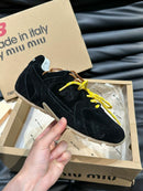 Tênis New Balance x Miu Miu