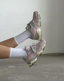 New Balance Black × 9060 Rosa