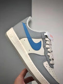 Nike Air Force 1 Low Cinza e Azul