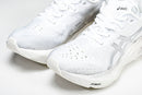 Tênis Asics Novablast 4 Platinum