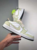 Nike Air Jordan 1 Low Ghost Green