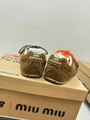 Tênis New Balance x Miu Miu