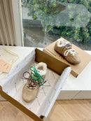 Tênis New Balance x Miu Miu