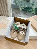 Tênis New Balance x Miu Miu