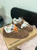 Tênis New Balance x Miu Miu