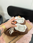 Tênis New Balance x Miu Miu