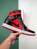 Nike Air Jordan 1 Mid SE