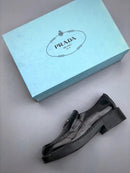 Tênis Prada triangular Loafer